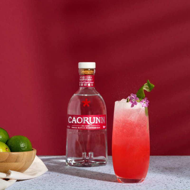 Caorunn Floradorable with bottle