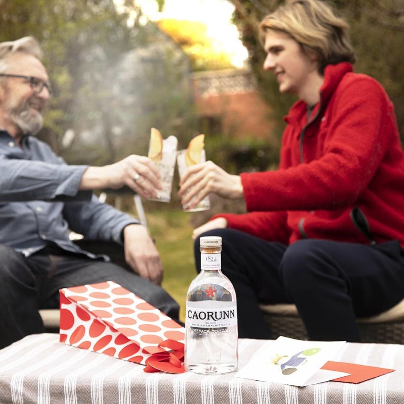 Picnic with caorunn gin