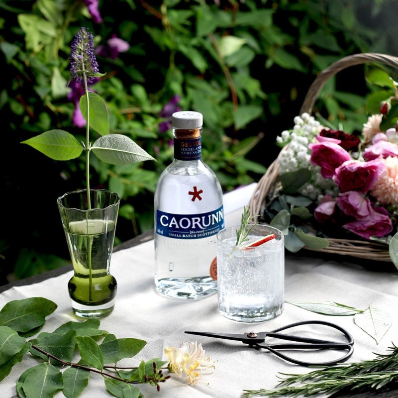 Caorunn Cocktail outside