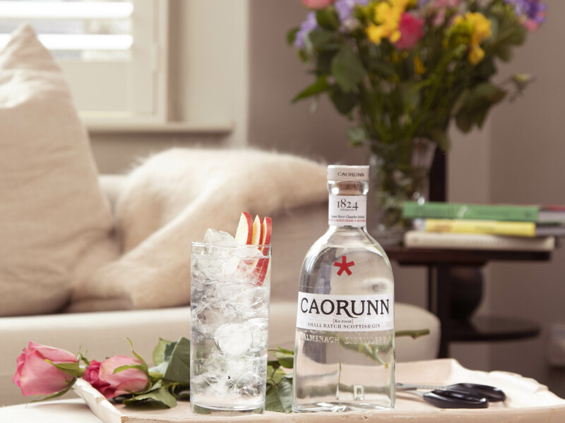 Caorunn Gin with Flowers 