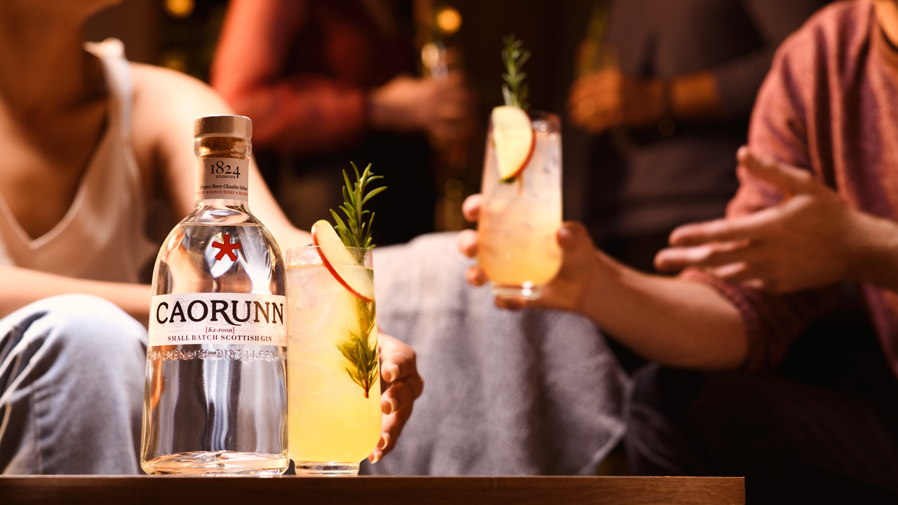 Apple and tonic gin cocktail